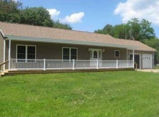 76 Middlesex Rd, Topsham, ME 04086