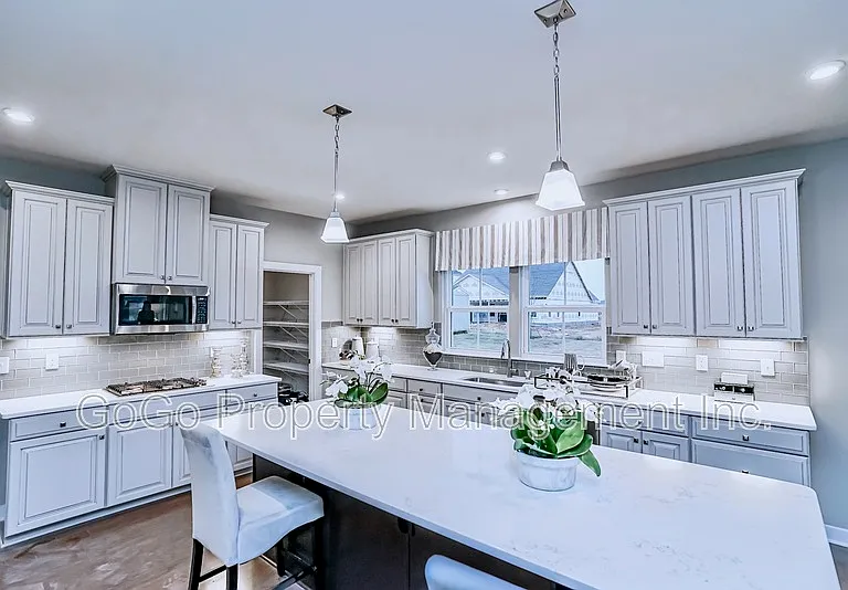 212 Spokane Dr — Photo 4