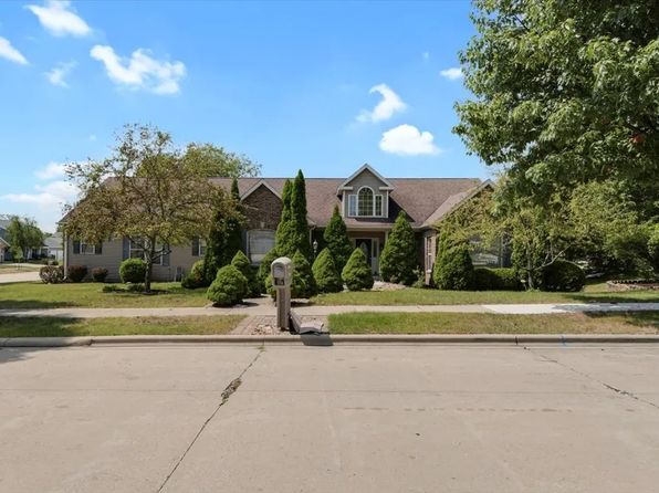 2401 Wendover Pl