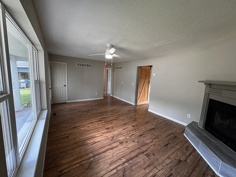 605 Big Timber Ln — Photo 5