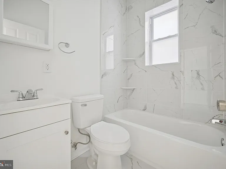 1418 W Erie Ave #4 — Photo 13