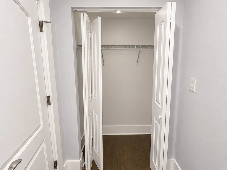 1722 West 21st Street — Photo 19