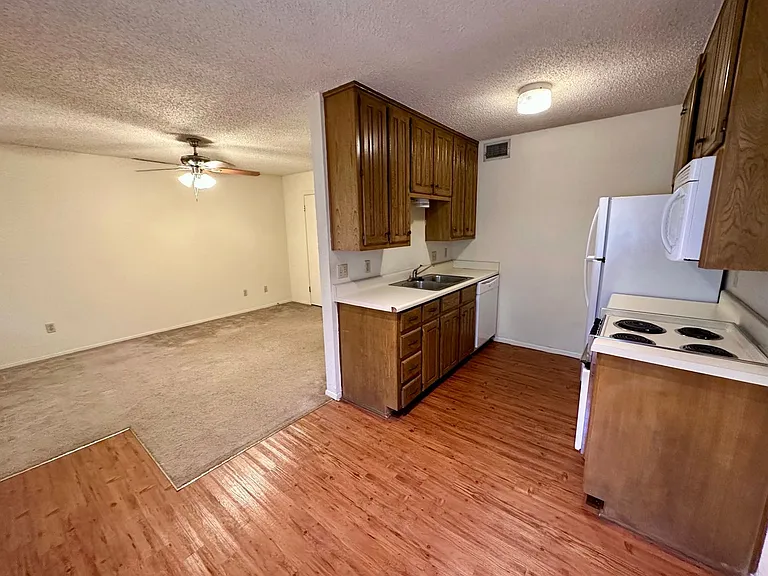 1214 Baylor Ave #1-207 — Photo 5