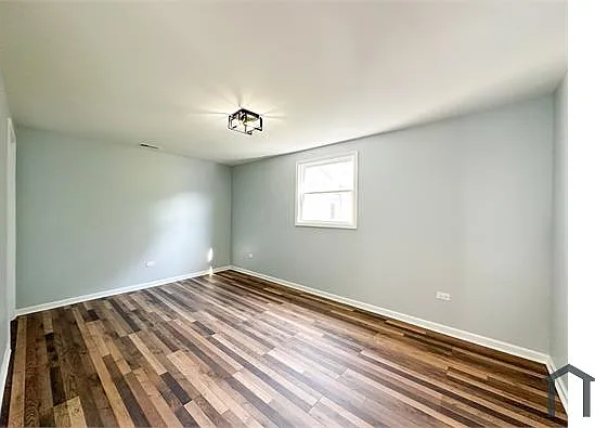 646 Frances St — Photo 9