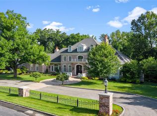 12 Twin Springs Ln, Saint Louis, MO