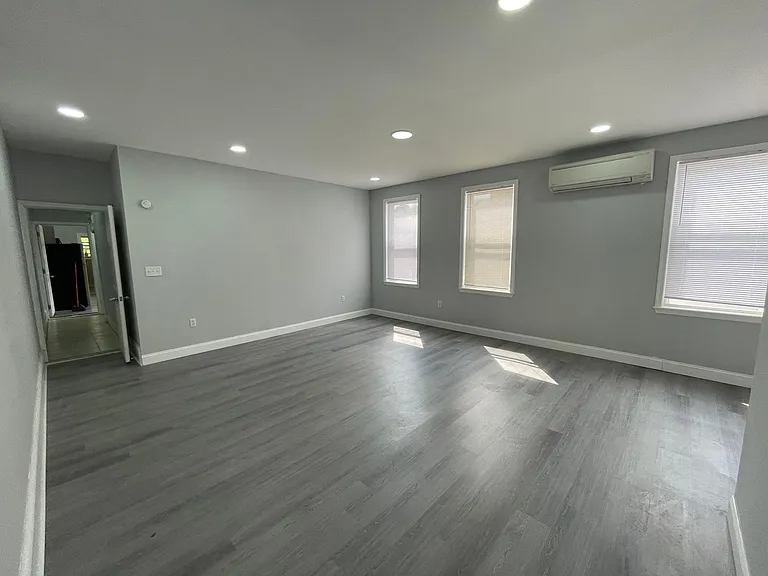 58 Broadway #4 — Photo 3