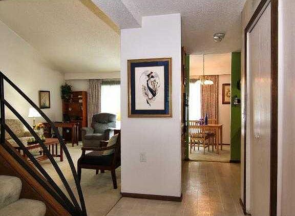 4th image of 1719 McKnight Ln