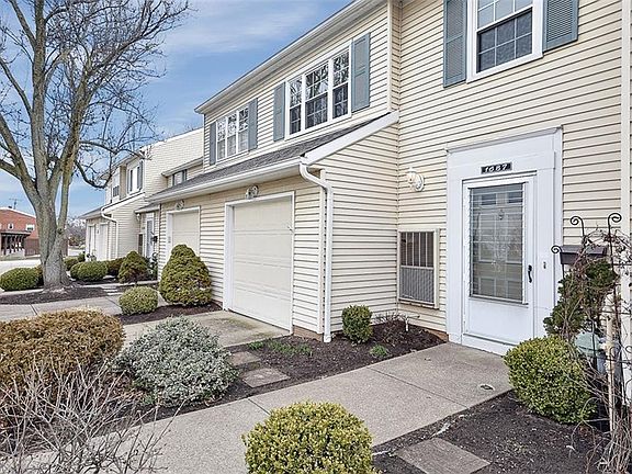 2nd image of 1687 Walnut Ln