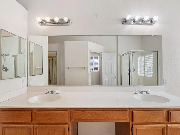 39510 Saint Honore Dr — Photo 31