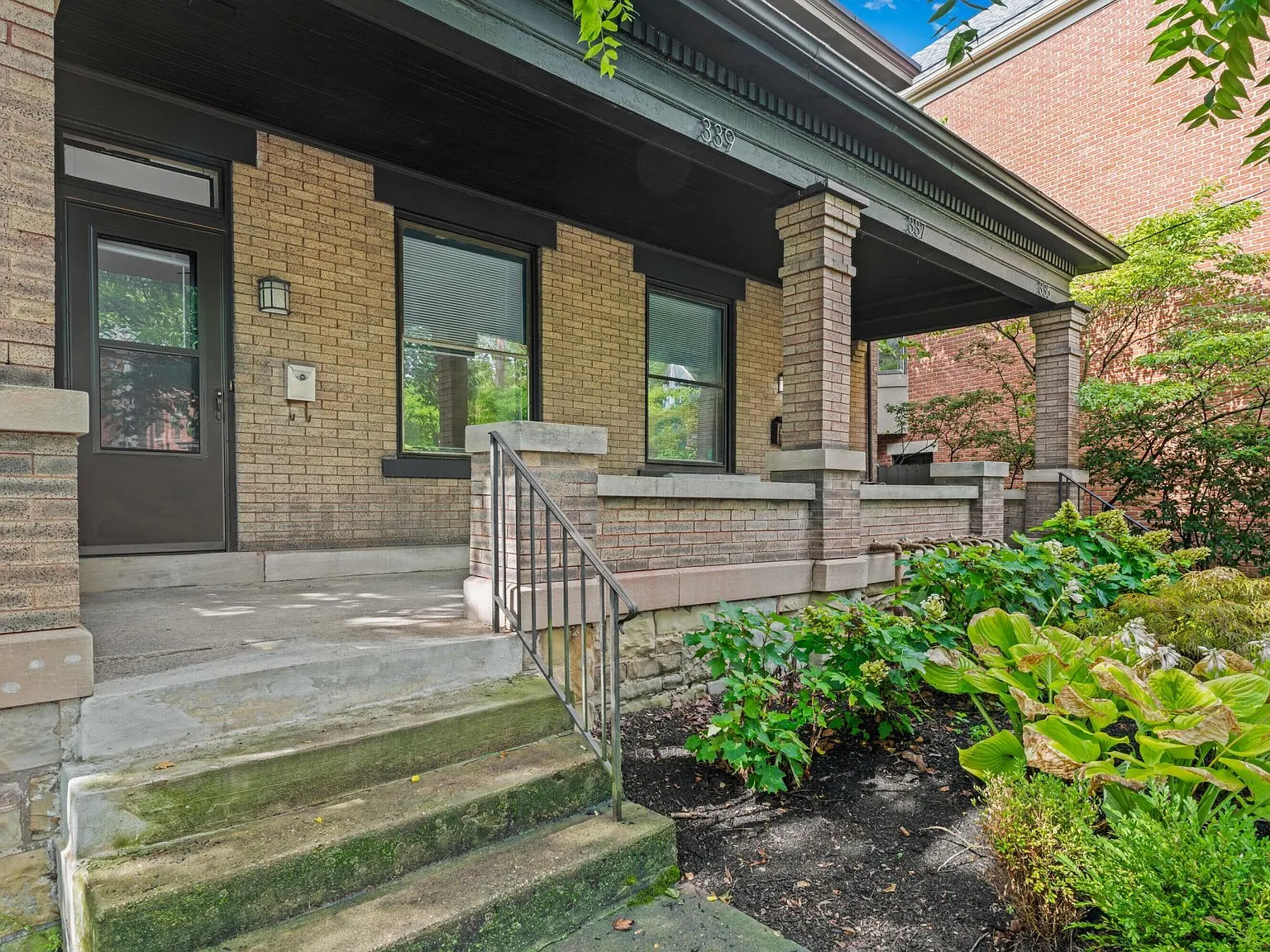 1 bed, 1.0 bath, 3144 sqft, $1,650 — Photo 2