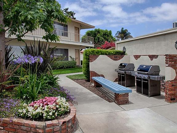 5th image of 17171 Bolsa Chica St #1441041