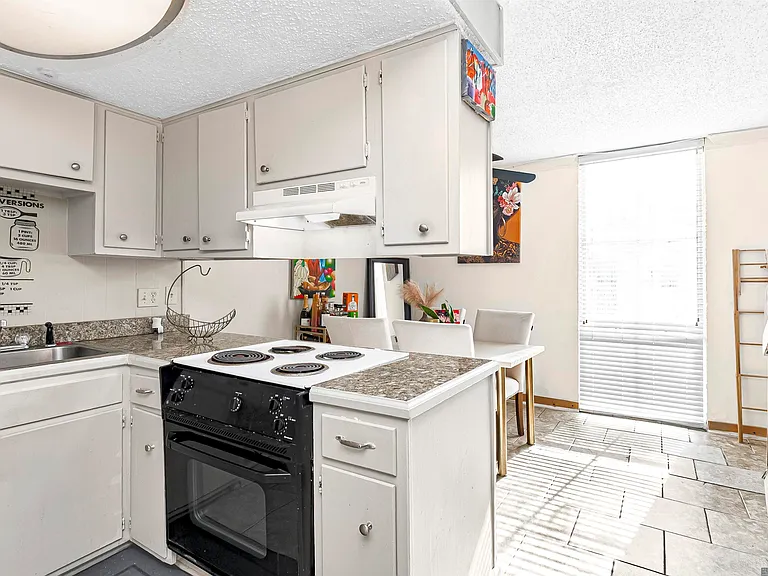 3005 Highland Rd #5-A — Photo 5