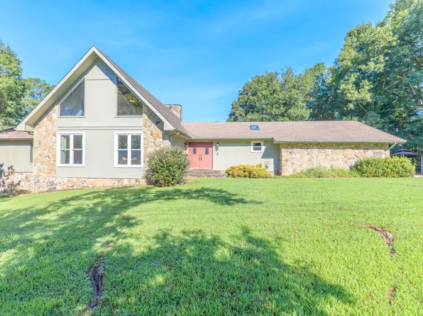 809 Brookhollow Ln, Chattanooga, TN 37421
