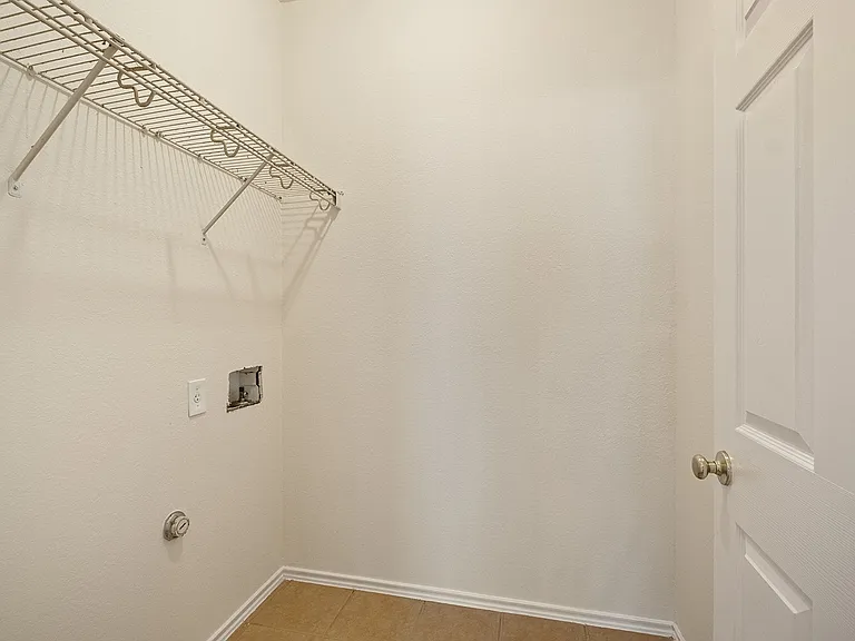 13205 Marie Ln — Photo 8
