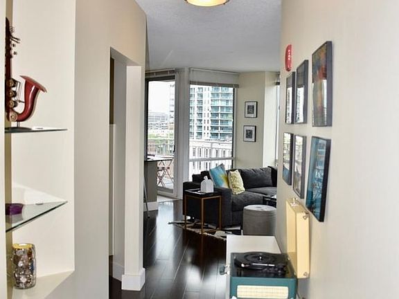 2nd image of 226 W Erie St #1623