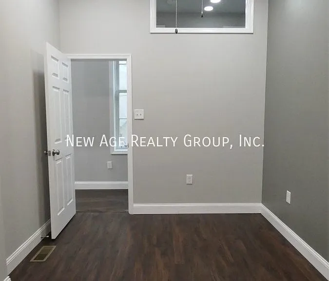 3515 Hamilton St #1R — Photo 9