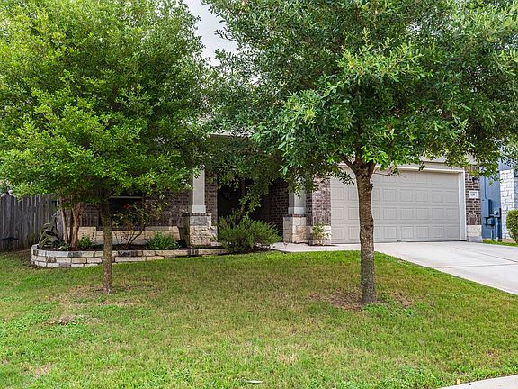 3rd image of 105 Split Rail Dr