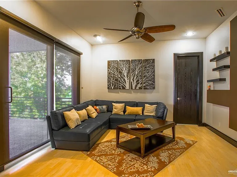 309 N Mockingbird Ave #H — Photo 12