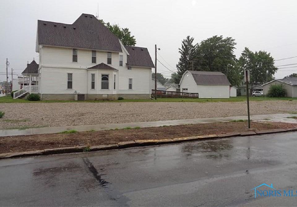 2nd image of 233 & 235 N Main St