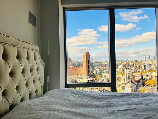 Rented by Gulia Wang, LREB | media 20