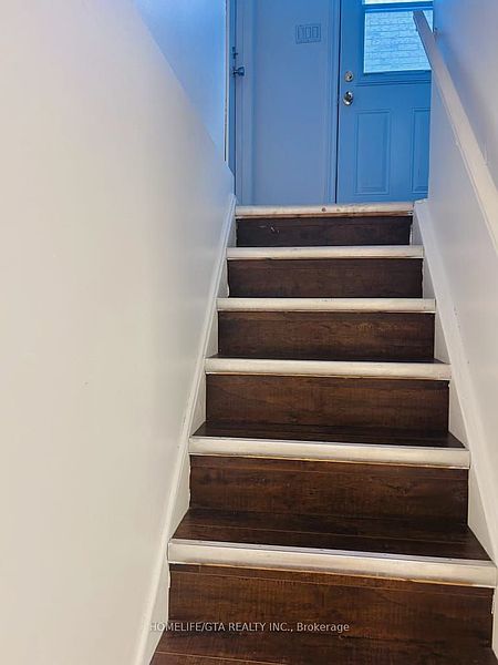 Ajax House for rent - 1 Bedroom — photo 10