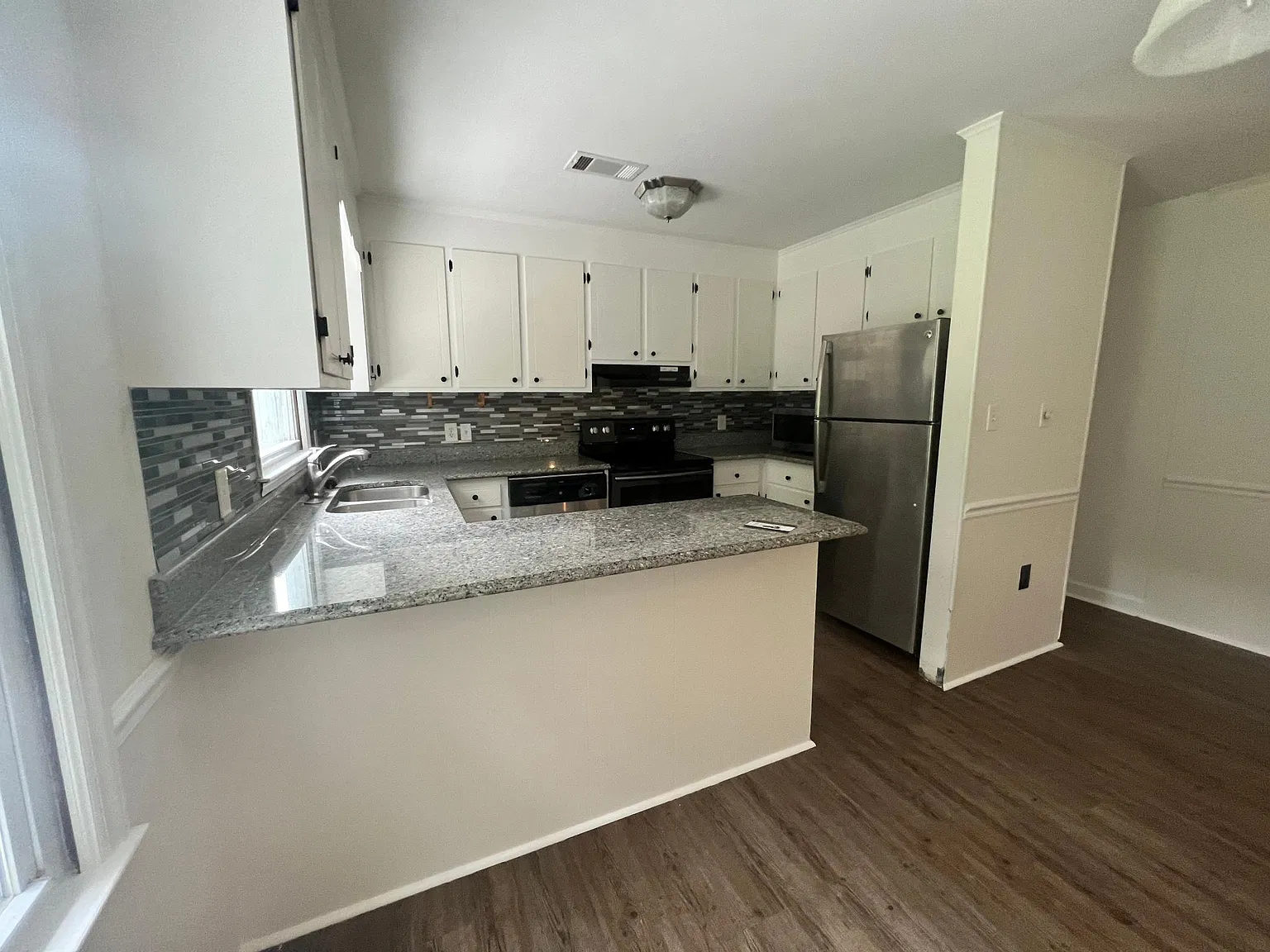 3326 Paula Cir — Photo 2