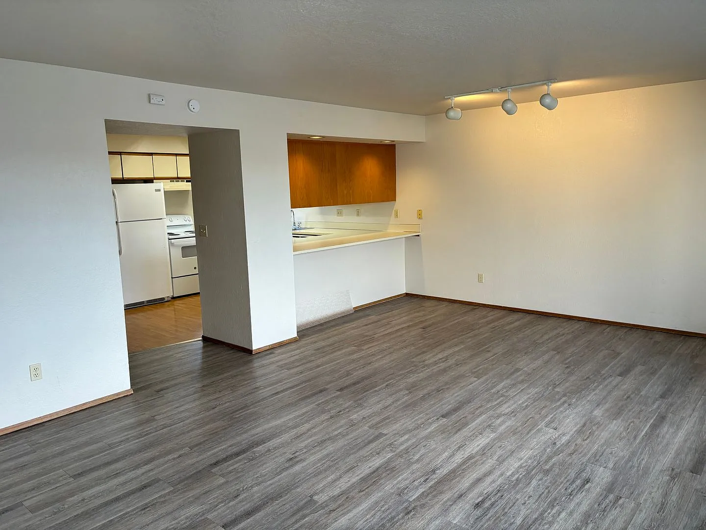 Westwood Villas — Photo 3