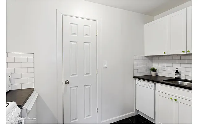 Rented by Douglas Elliman | media 3