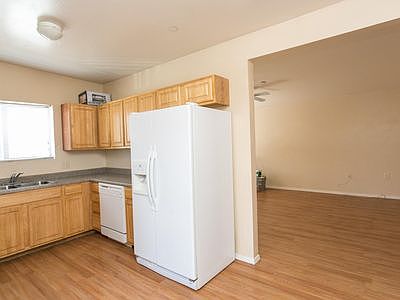2nd image of 309 W Elm St Unit 1201