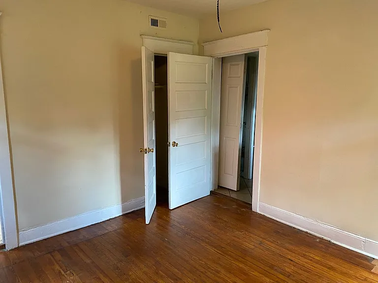 18 S Allen Ave — Photo 8