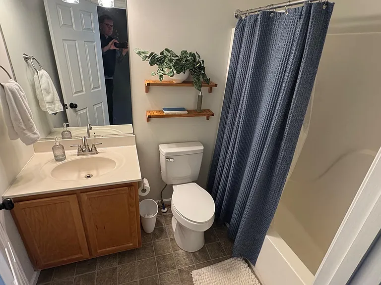 117 Hartford Ct — Photo 8