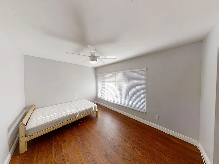 5325 E Falls View Dr — Photo 9
