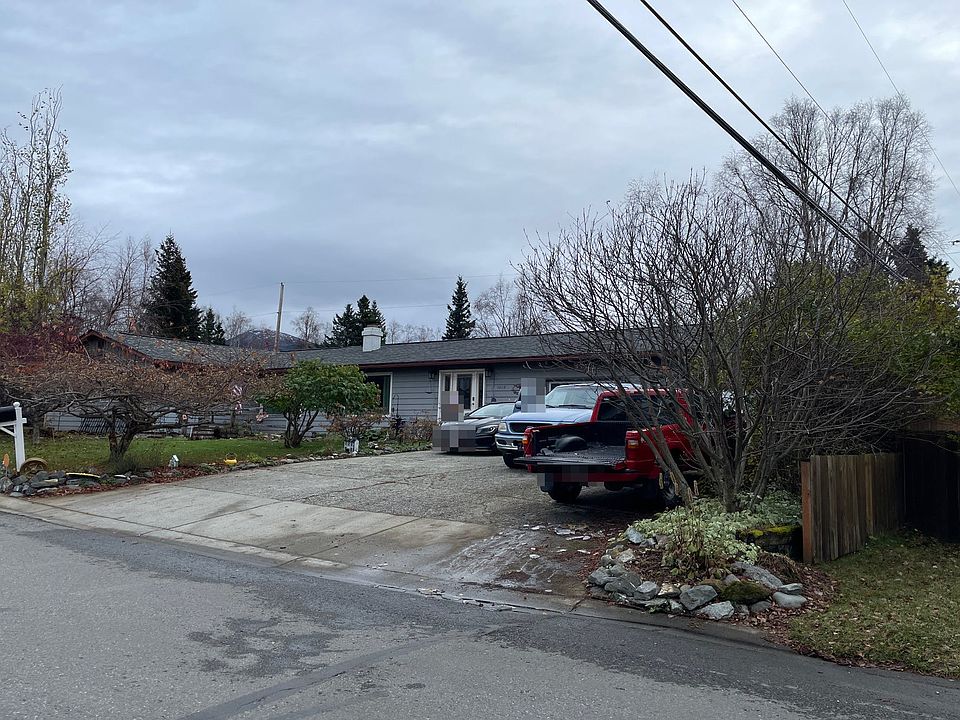 1st image of 7528 Hennings Way