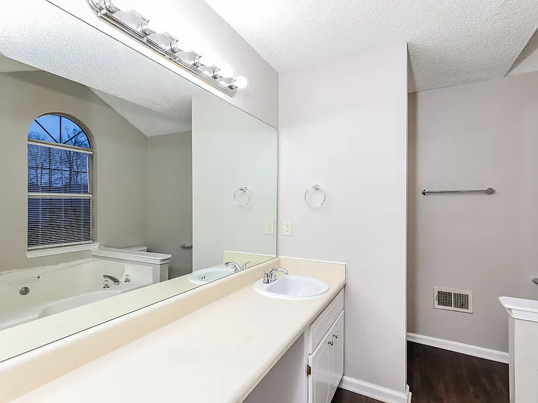 1367 Misty Ridge Ct — Photo 11