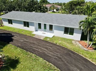 27501 SW 162nd Ct, Homestead, FL 33031
