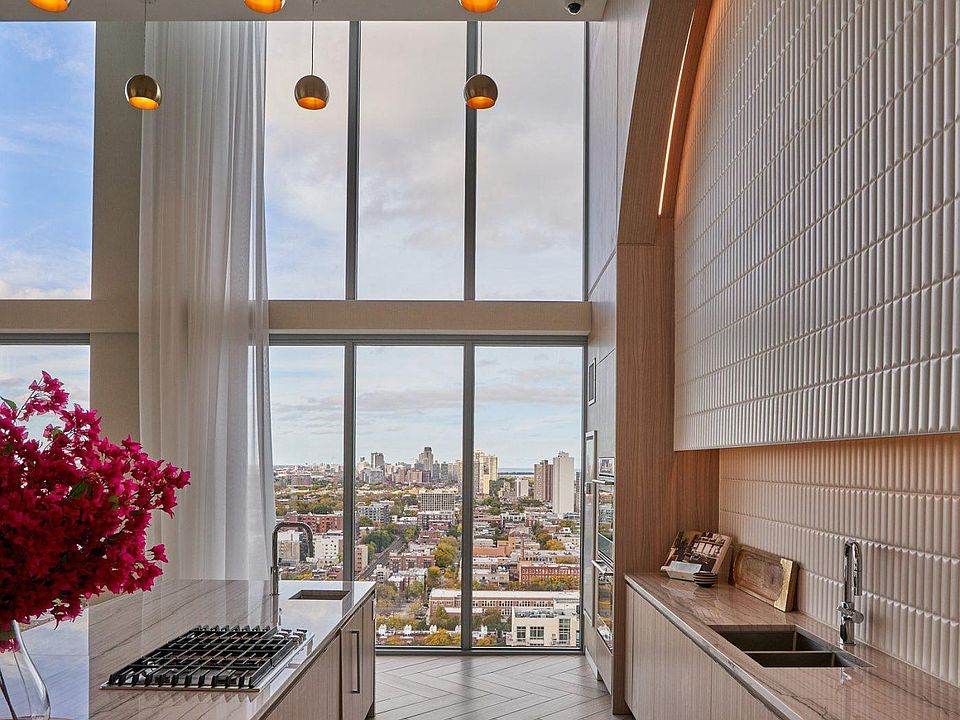 1st image of 1129 N Wells St #4002