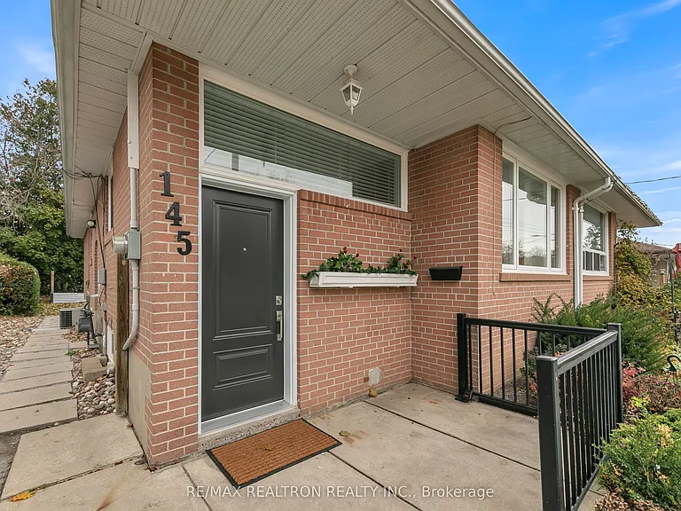 145 Willow Ln — Photo 2