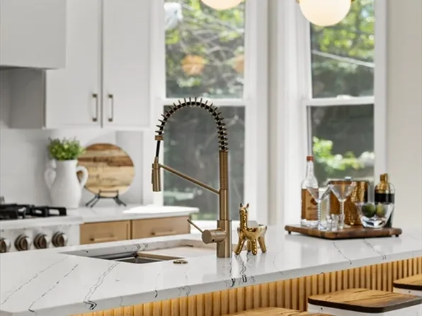 98-1 Prospect St, Cambridge, MA 02139