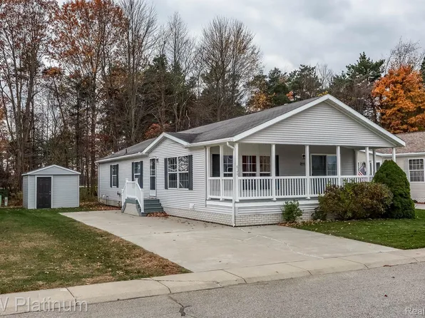 6140 S Branch Ln, Smiths Creek, MI 48074