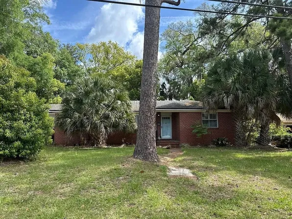 1353 Live Oak Ln, Jacksonville, FL 32207