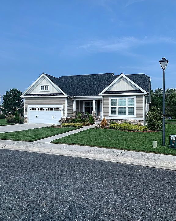 1st image of 220 University Dr