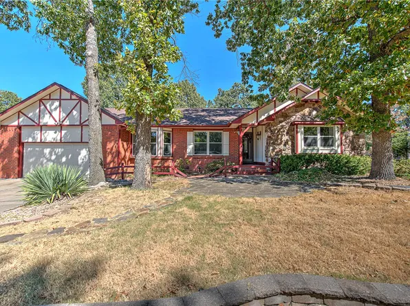 21 Kensington Dr, Bella Vista, AR 72715