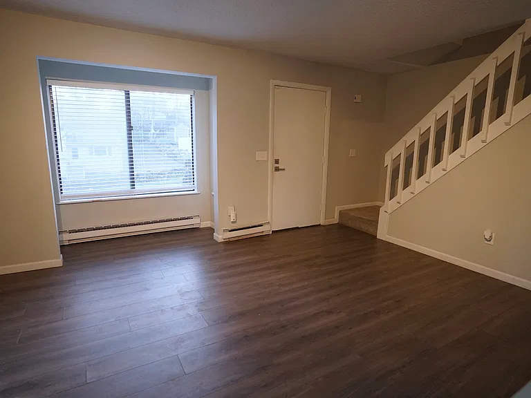 188 Moreland Ave — Photo 5