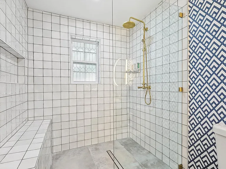 1012 Cloverdale Ln — Photo 24