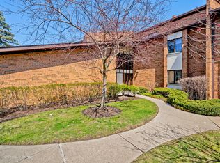 1039 Deerfield Pl #1039, Highland Park, IL