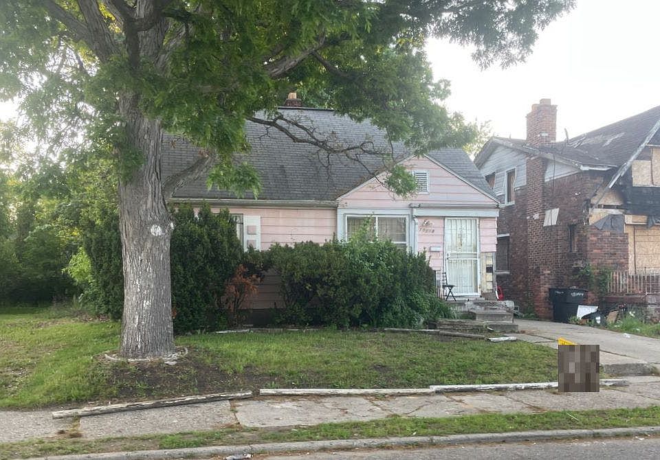 1st image of 19938 Cherrylawn St