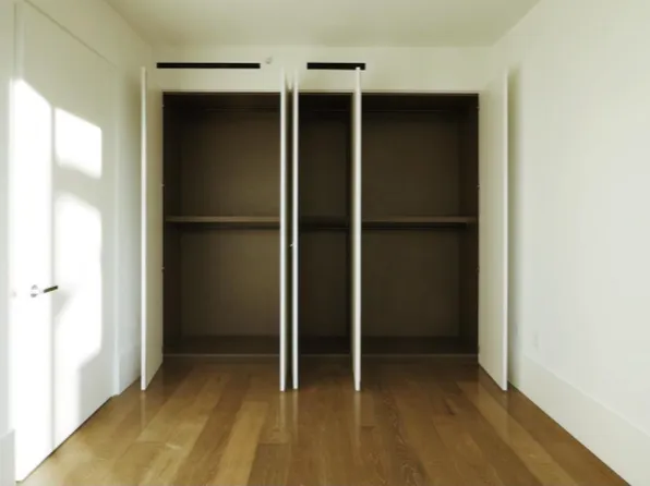 429 Kent Avenue image 8 of 18