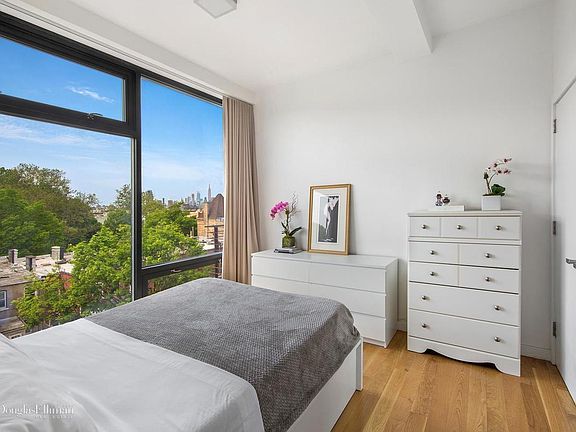 5th image of 267 Kingsland Ave APT 4D
