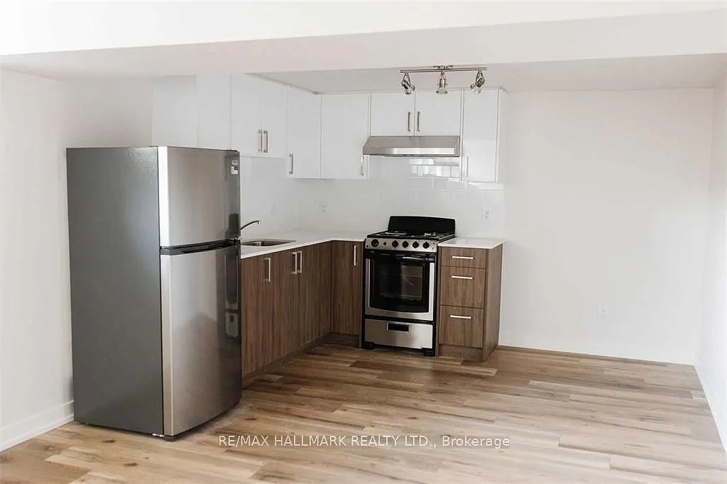 Building Photo - 164 Richard Clark Dr #2