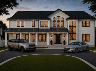 10 Johnston St, Oakhurst, NJ 07755